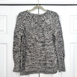 Cozy Crew Neck Chaps Grey and White Knit Sweater. Size Small/Petite